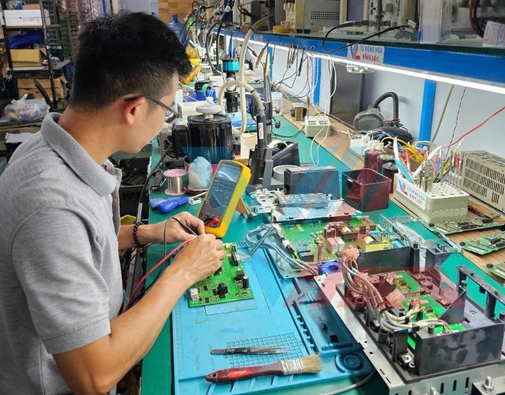 kiem tra board dieu khien bien tan Danfoss FC103
